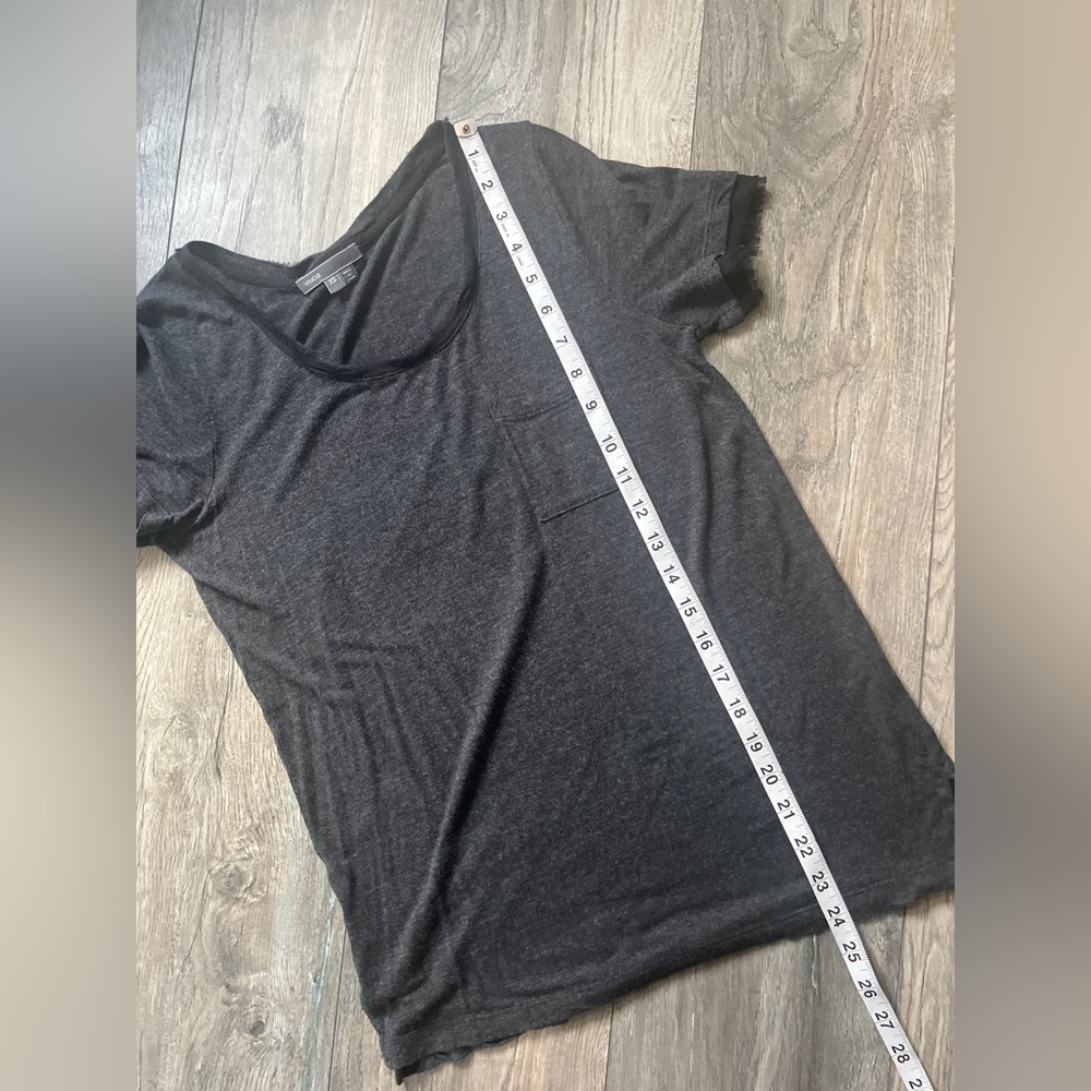 Vince women’s grey short sleeve top- GUC- size small